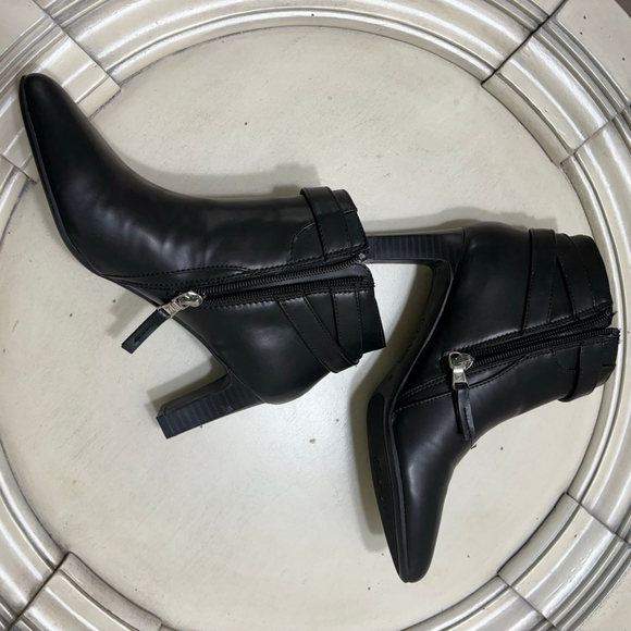 Chaps Black Ankle Boots & Booties Size 6 - Picture 6 of 8